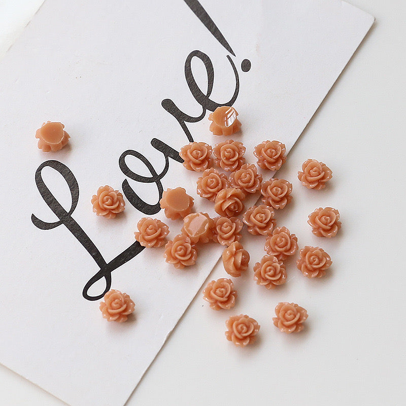 A0019 4MM Tiny Flower (camellia) Resin Charms