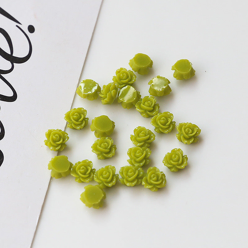 A0019 4MM Tiny Flower (camellia) Resin Charms